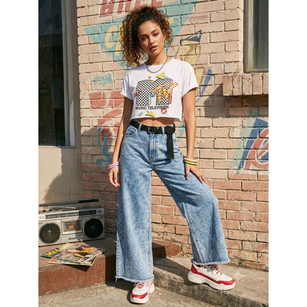 Women's MTV Crop-top